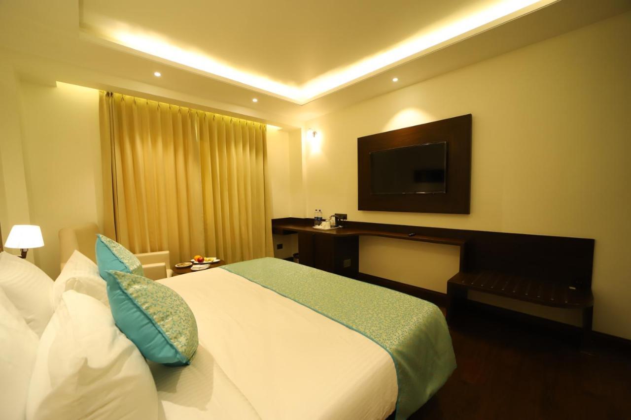 Dvij Hotel